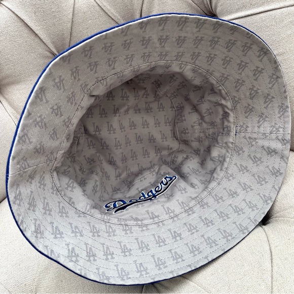 LA Dodgers reversible bucket hat Los Angeles - Picture 5 of 11